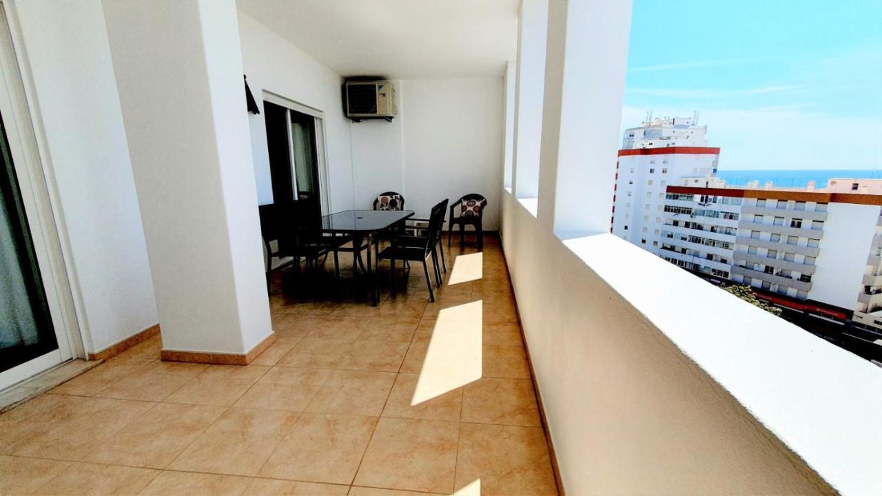 Quarteira Beach Vacation: 2Br Steps To The Sand Esterno foto