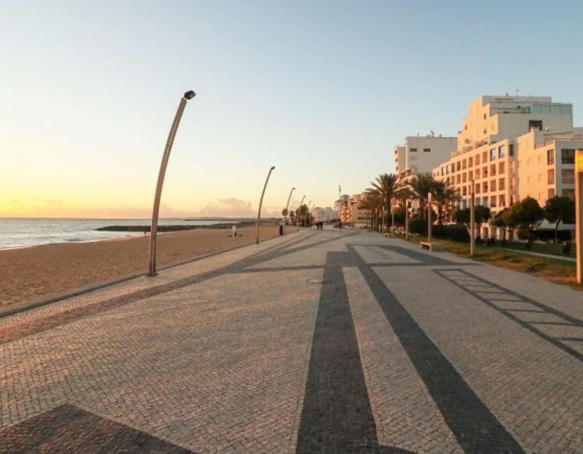 Quarteira Beach Vacation: 2Br Steps To The Sand Esterno foto