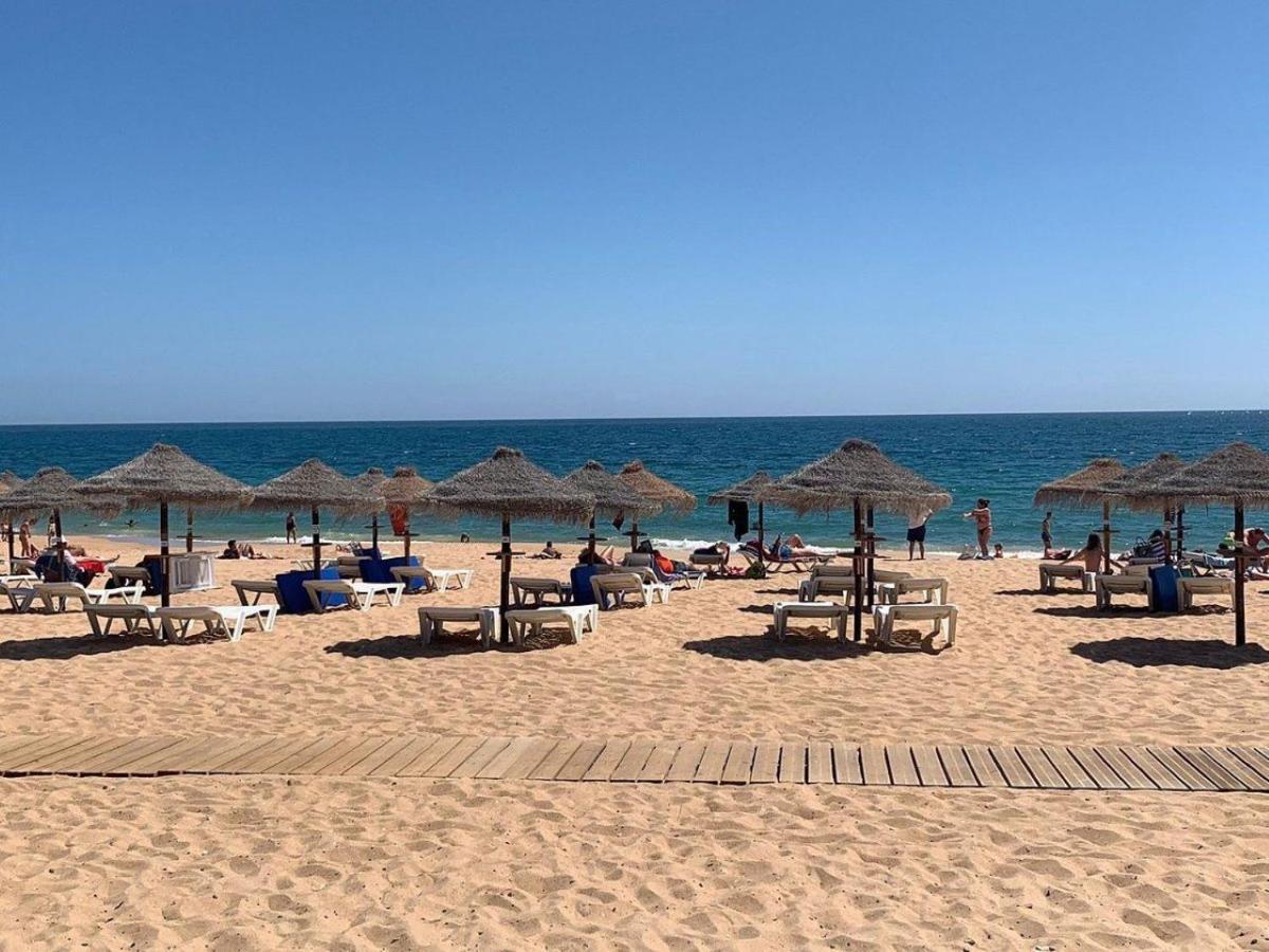 Quarteira Beach Vacation: 2Br Steps To The Sand Esterno foto